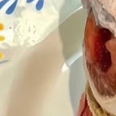 每日一善阳光来自太阳，更来自我们的心灵。心里阳光，生活便是七彩的；心里阳光，便能