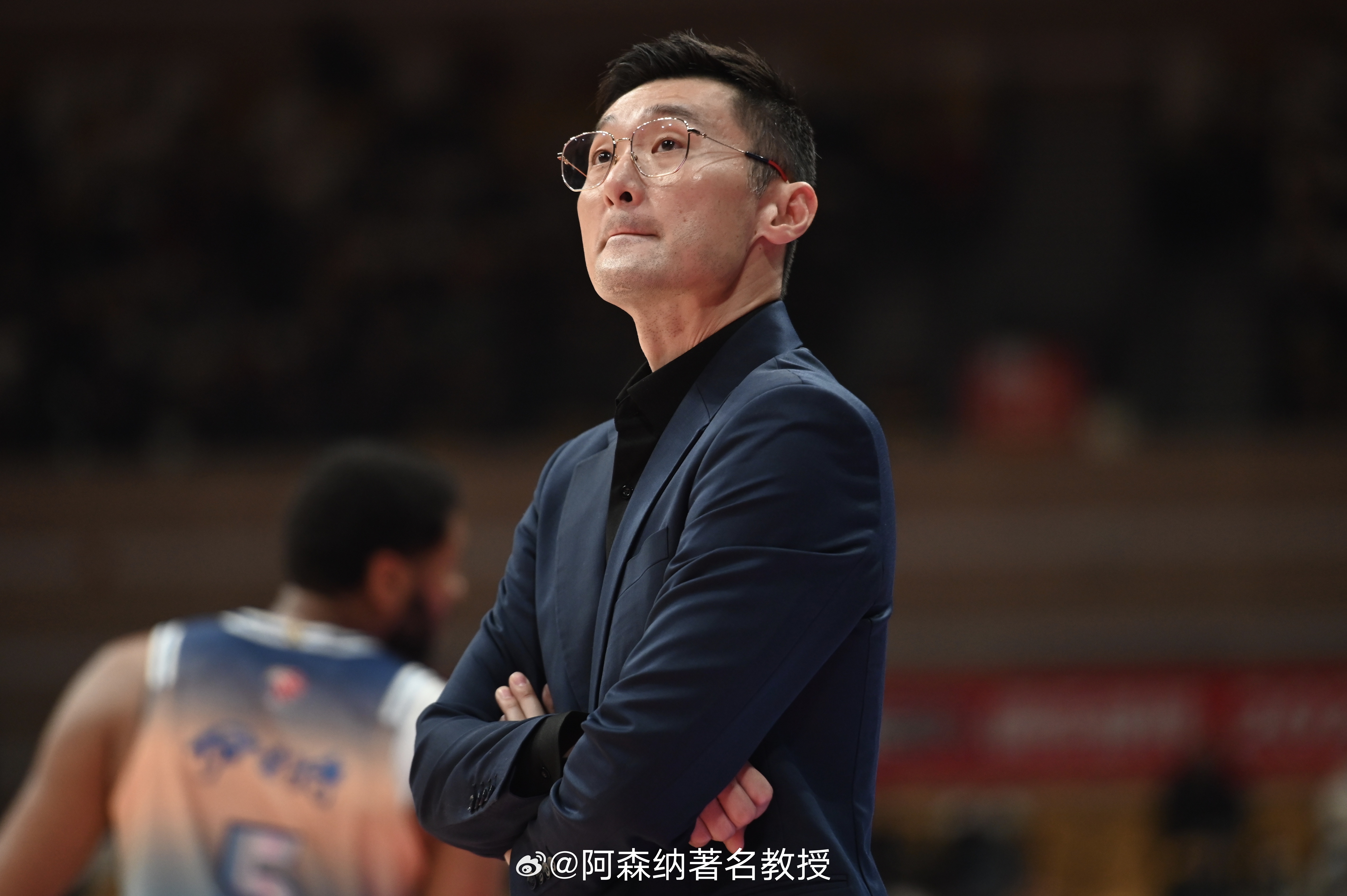 新疆男篮主帅刘炜因身体原因离队 新疆广汇篮球俱乐部发布公告：新疆伊力特男篮主教练