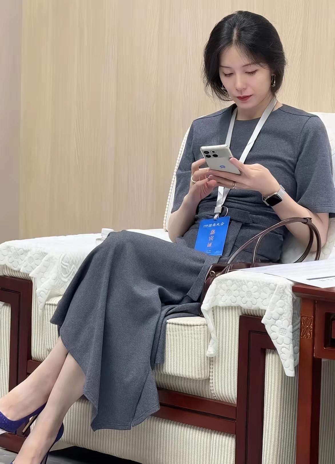 [中国赞]蔚来的老板娘王奕芝，安徽滁州走出来的85后美女，曾经是电台主持人。蔚来