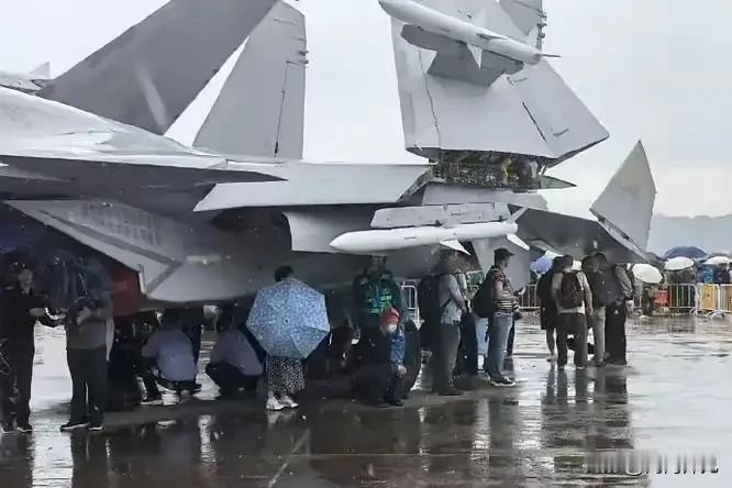 2024年最是感动国人的画面，尤其是第一张。

这是大吉之兆啊，预言着它不但能为