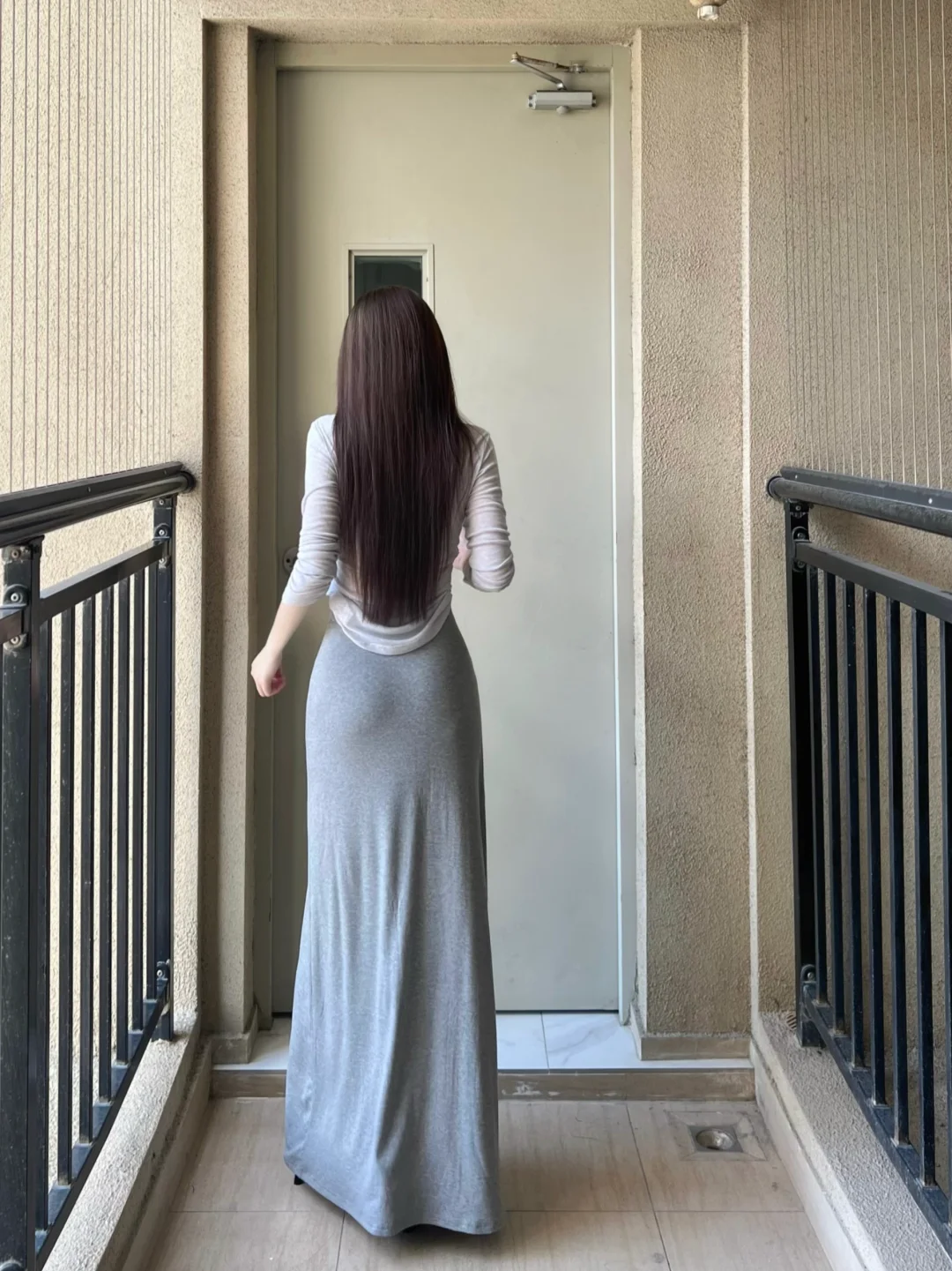 早秋的灰色！很轻松就穿出美女感了