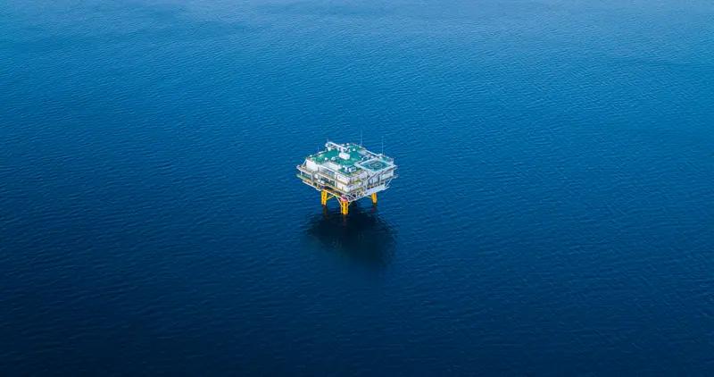 中国把数据中心搬进大海，这操作太牛了！近日上海临港投运了全球首个海风直连海底数据