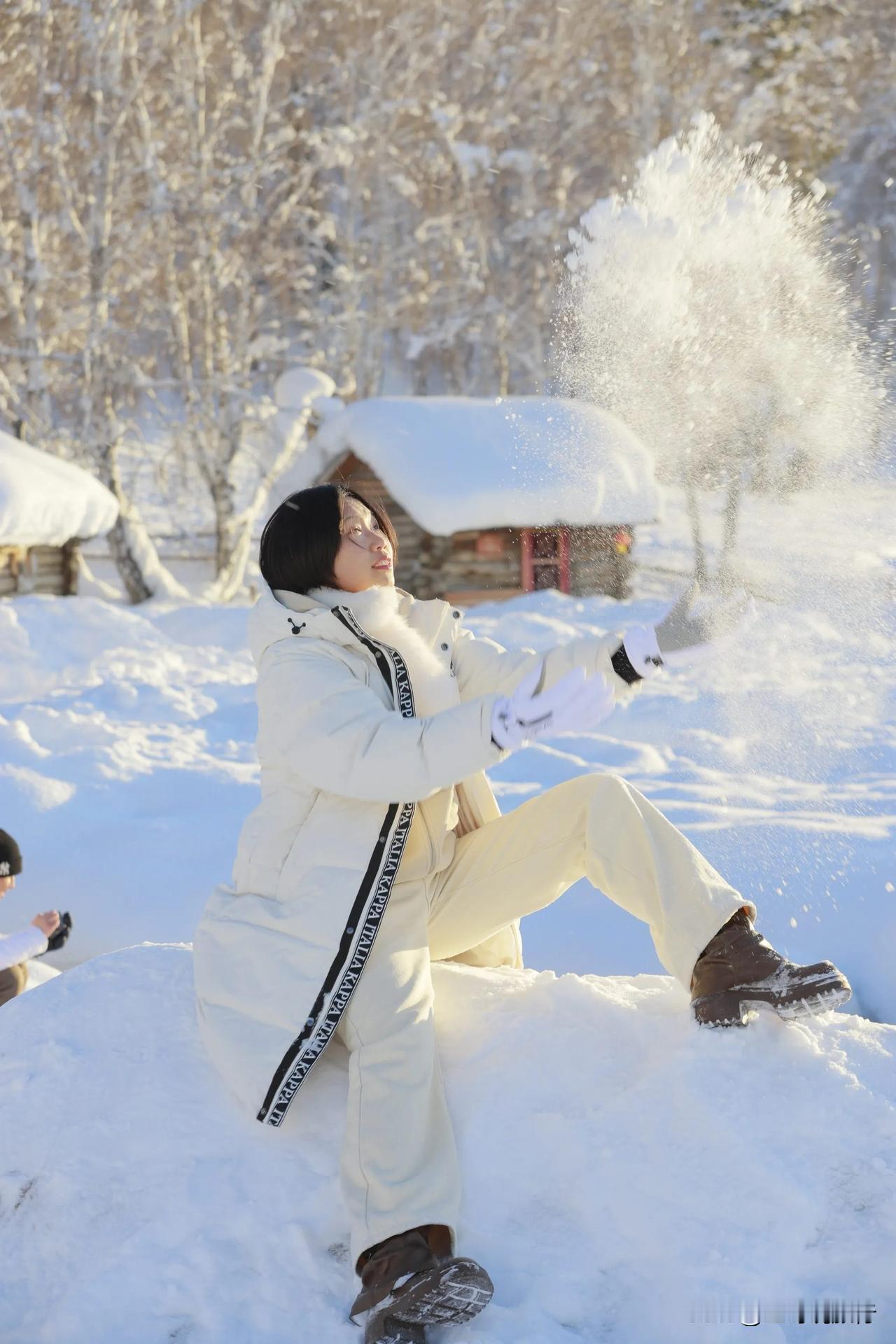 我的阿勒泰】一小撮雪，漫长冬天的纪念品
       在喀纳斯与禾木的天地间，时