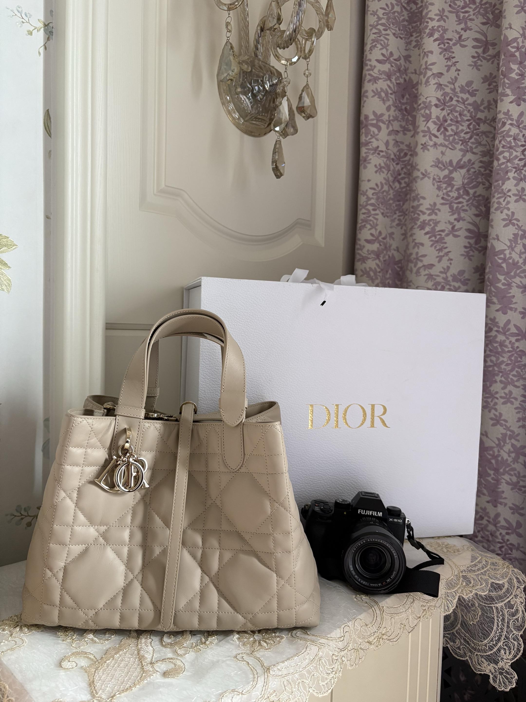 新的一年，还是要越来越讨嫌哦