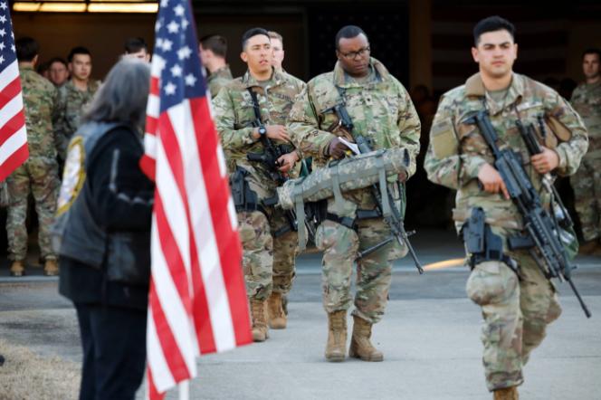 美军没有政委，是怎么做到文官治军的？其实美国军队的本质就是宋军化。说白了，就是抓