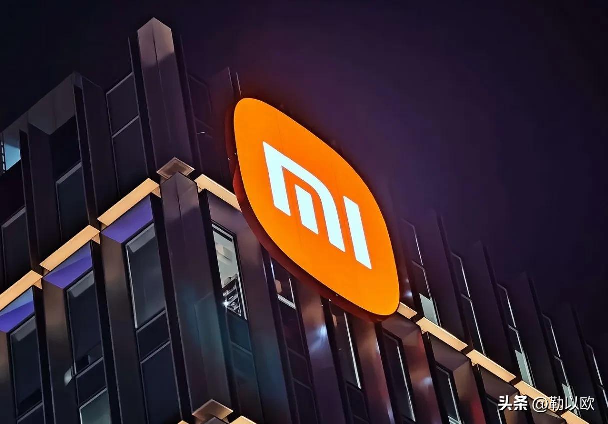 小米股价即將创历史新高，市值超8500亿。大陆散户通过港股通一直在买买买，买了小