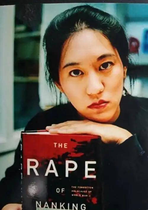 这个华裔女子凭一己之力，把南京大屠杀真相推上世界舞台。代价是，被日本右翼常年被死
