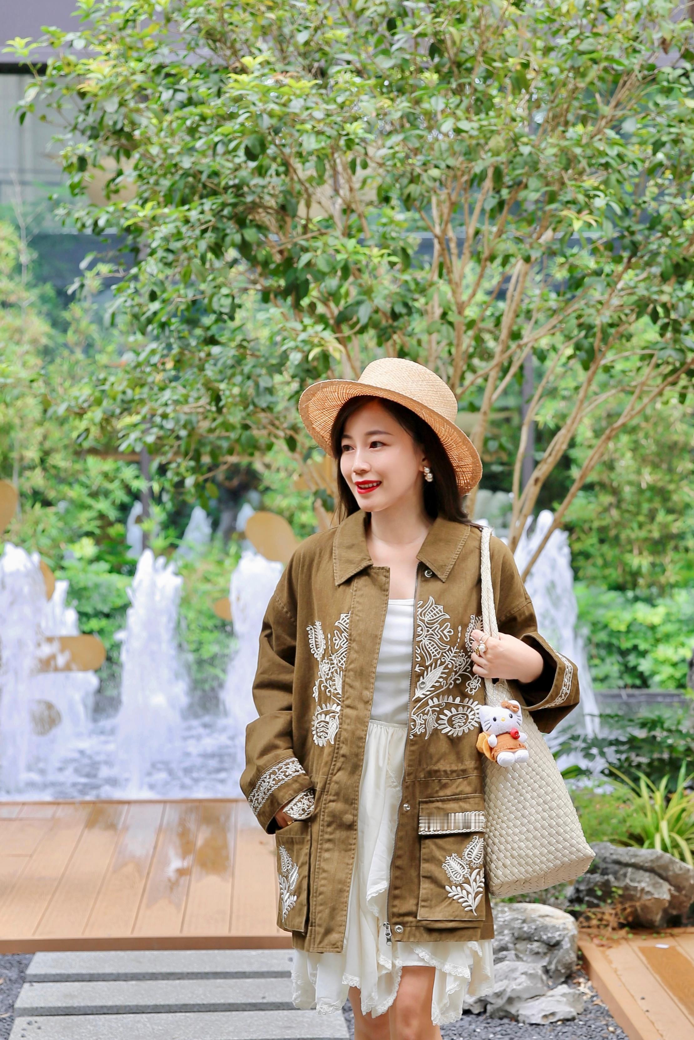 🌳"树与光"