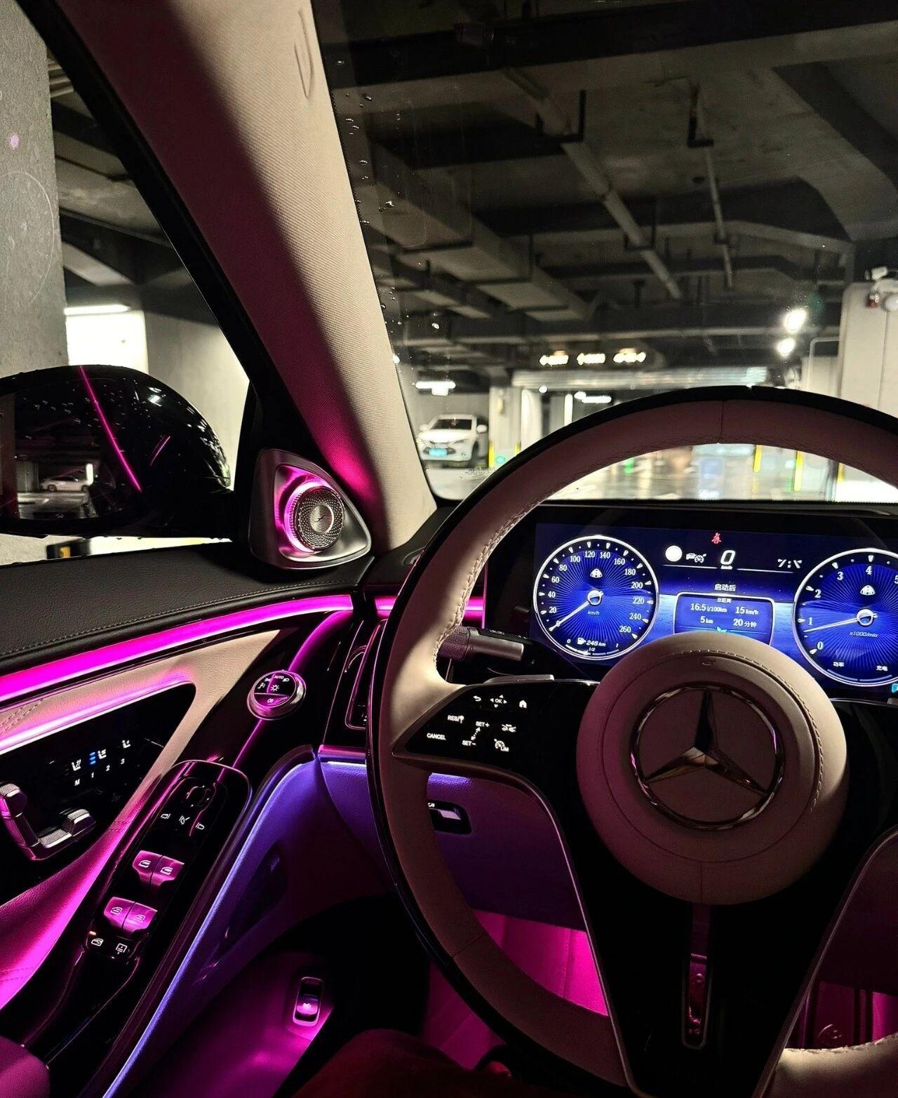 还得是奔驰内饰最夺女人心奔驰这内饰真会撩人，质感与优雅并存，让人一坐进车就忘不了