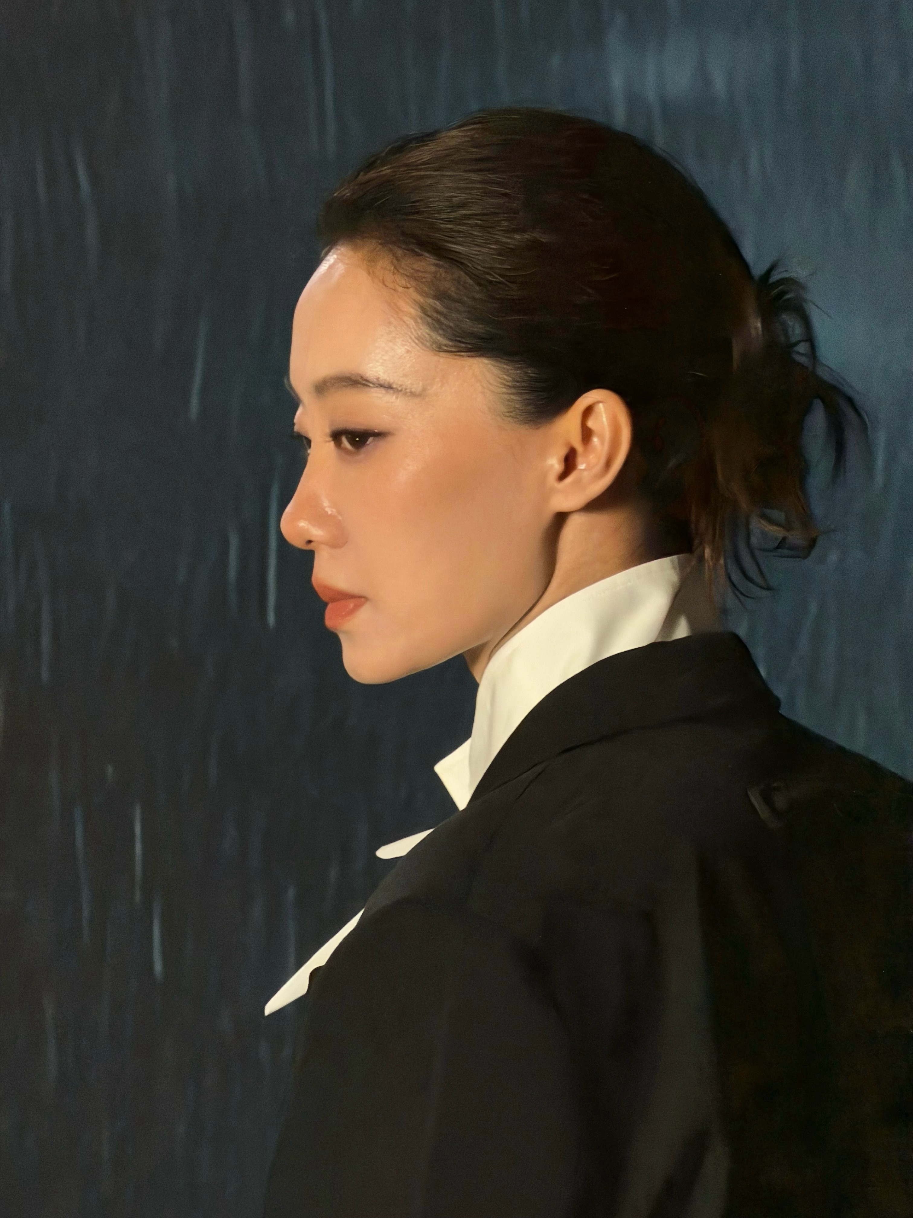 张小斐的绝色是狠角色张小斐Vogue黑白真绝色张小斐Vogue黑白真绝色，谁还没