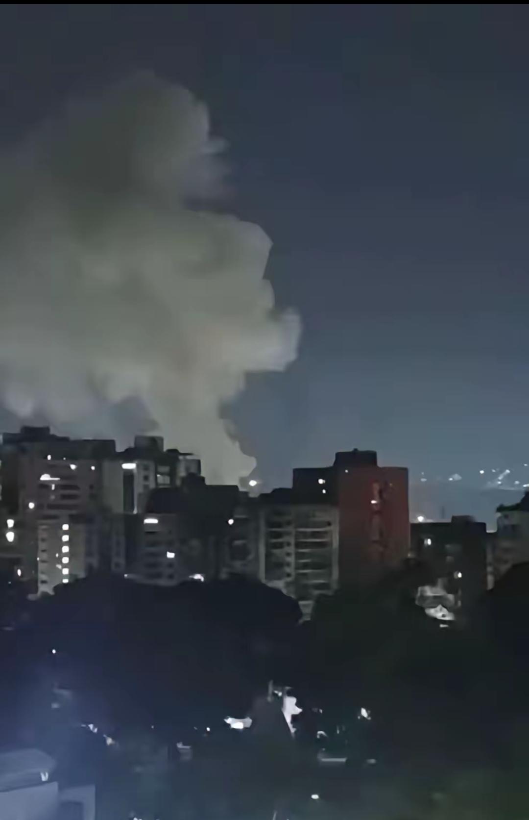 最新消息！
委内瑞拉首都加拉加斯发生爆炸！美国开始动手了！
这次中俄该怎么抉择，