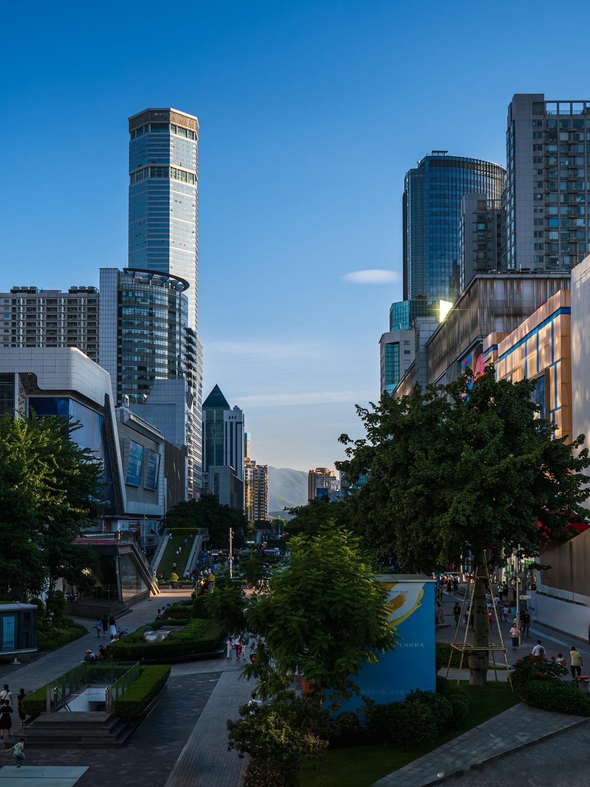 还在为招人难、管理重、成本高发愁？也许该换个思路了。传统雇佣模式正面临挑战：薪资