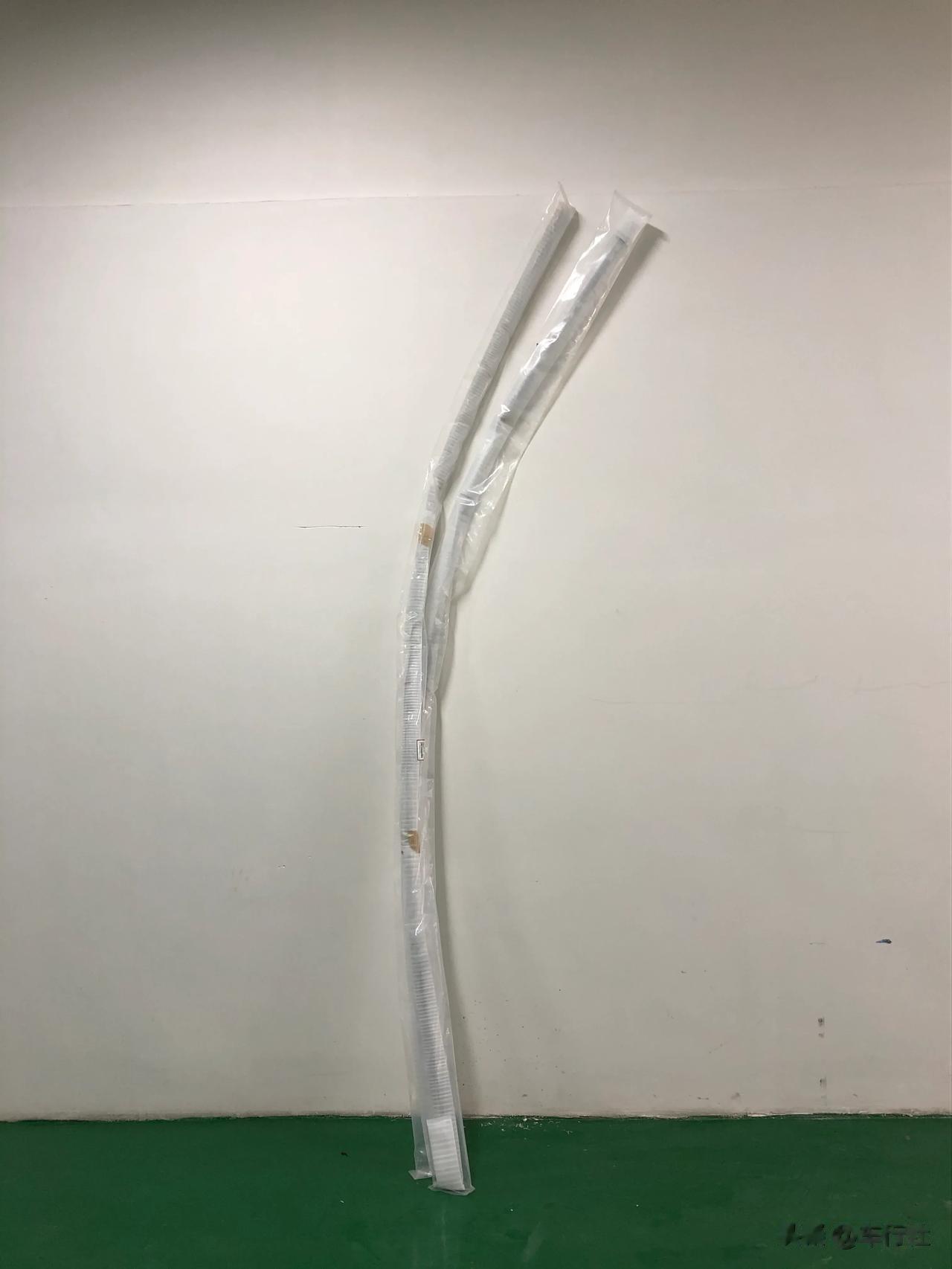 这是我订过的最长的一个配件
奥德赛RB1的车顶胶条
足足3米5，不过价格倒是不贵