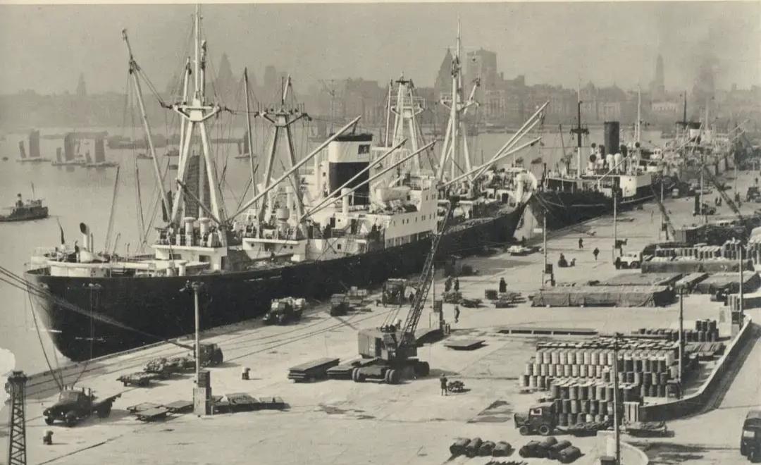1964年，上海人民美术出版社出版《上海新貌》。
（第一辑，未完待续……） ​​
