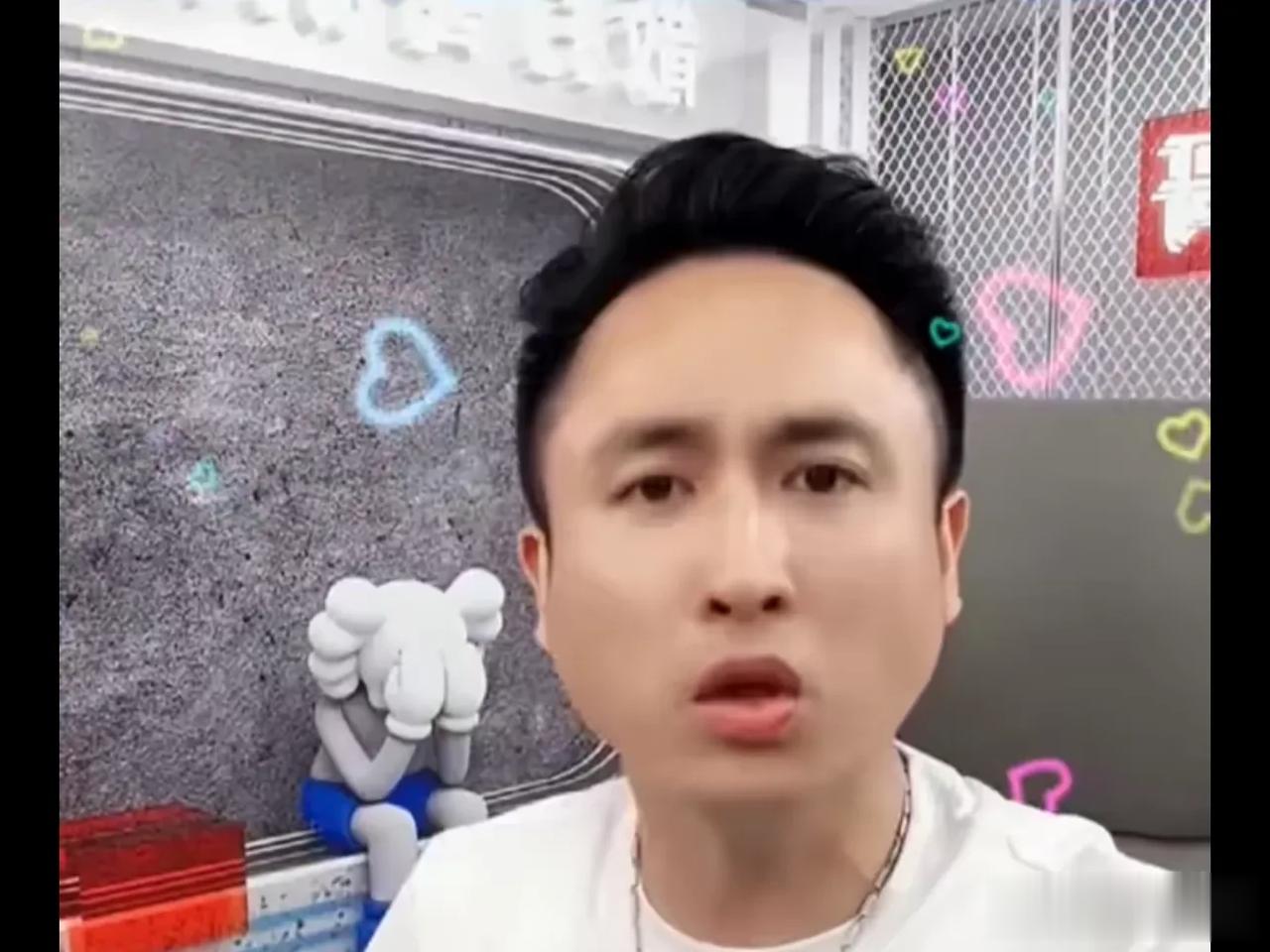 语音骡子虽然在网红圈的名声不是太好，但是每个人不得不佩服他的口条，尤其是喊麦确实