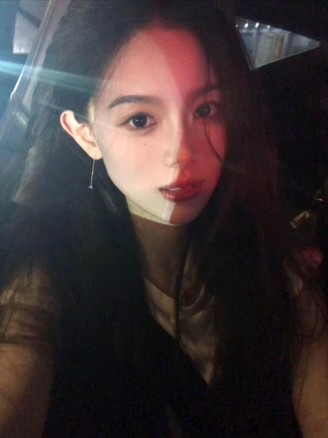 暧昧会输，爱姐不会我爱前车的车尾灯因为真的很绝可惜就一个红绿灯时间 ​​​