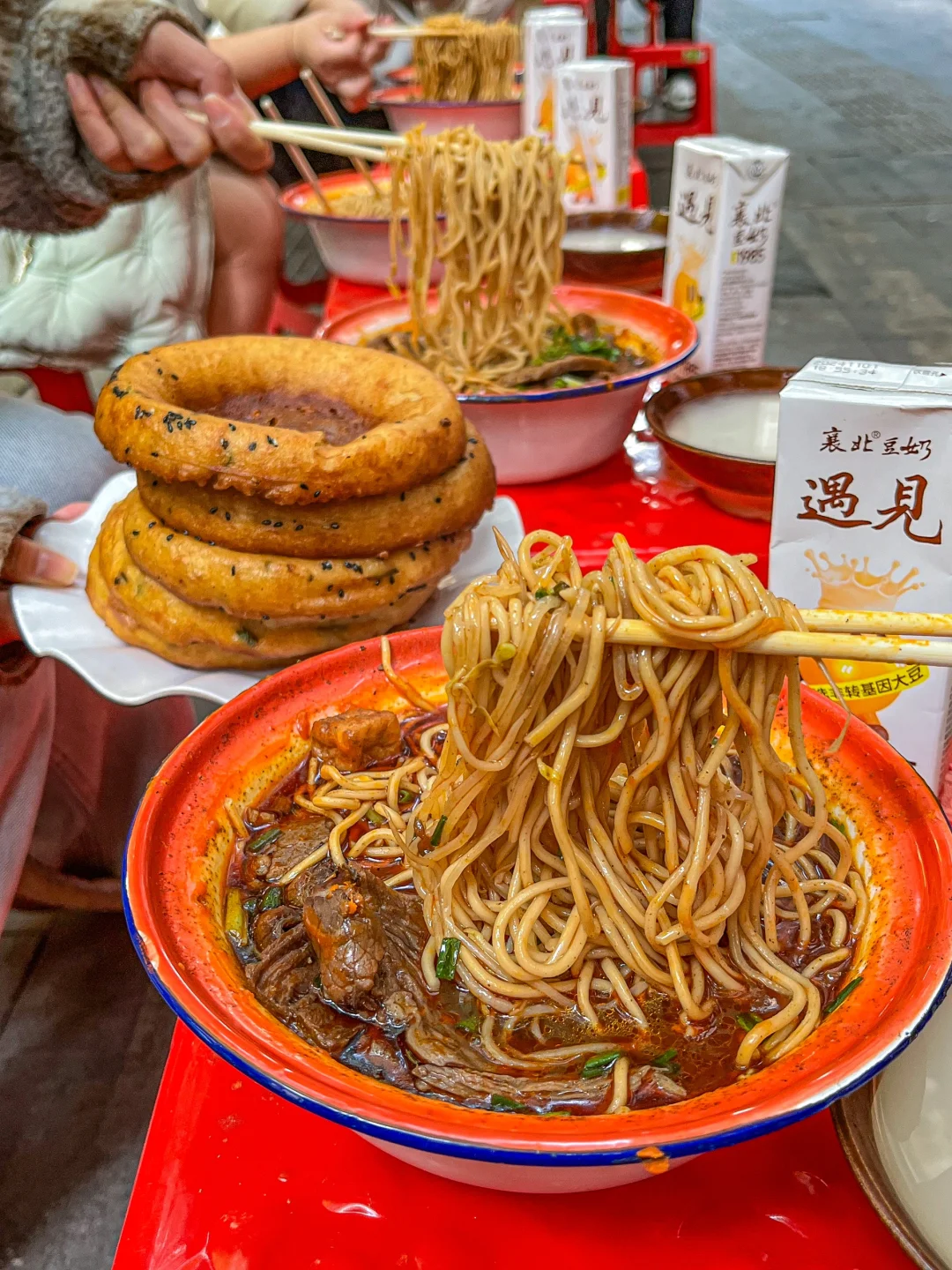 冬日来一碗温暖的牛肉面，暖身又暖心