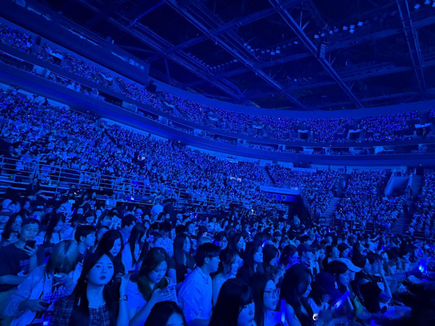 tizzyt北京演唱会上座率 谁看现场不惊叹！TT北京演唱会座无虚席，放眼望去全