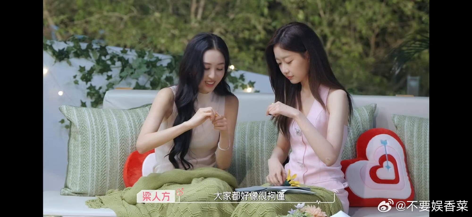 心动9花开了人自闭了被于洋拼向日葵笑到停不下来，明明寓意美好的积木，他却越拼越迷