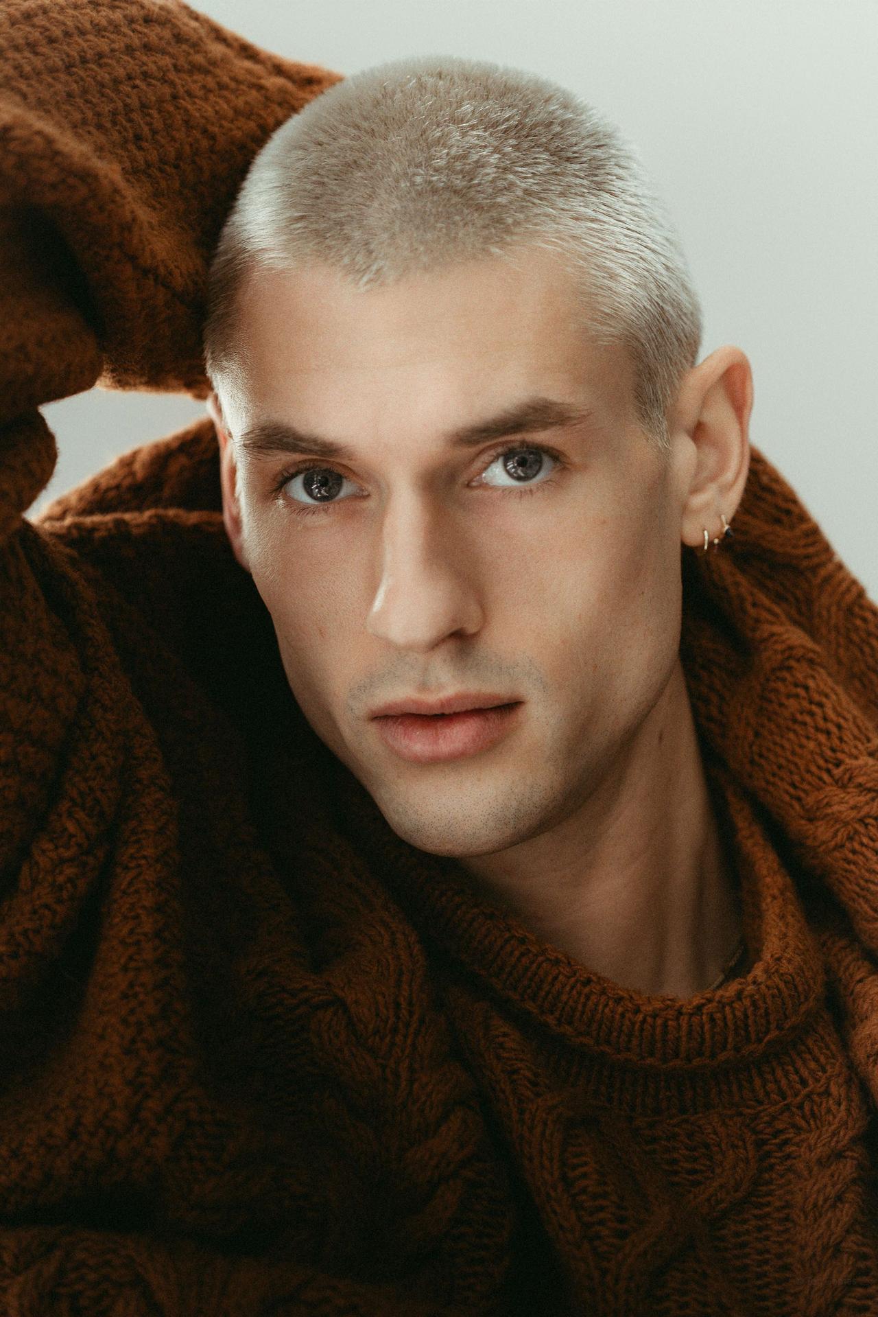 Gray Eberley by Ton Gomes