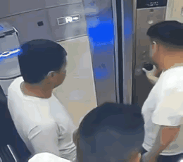 别以为机器人好欺负，它背后的技术力量会让你买单的。