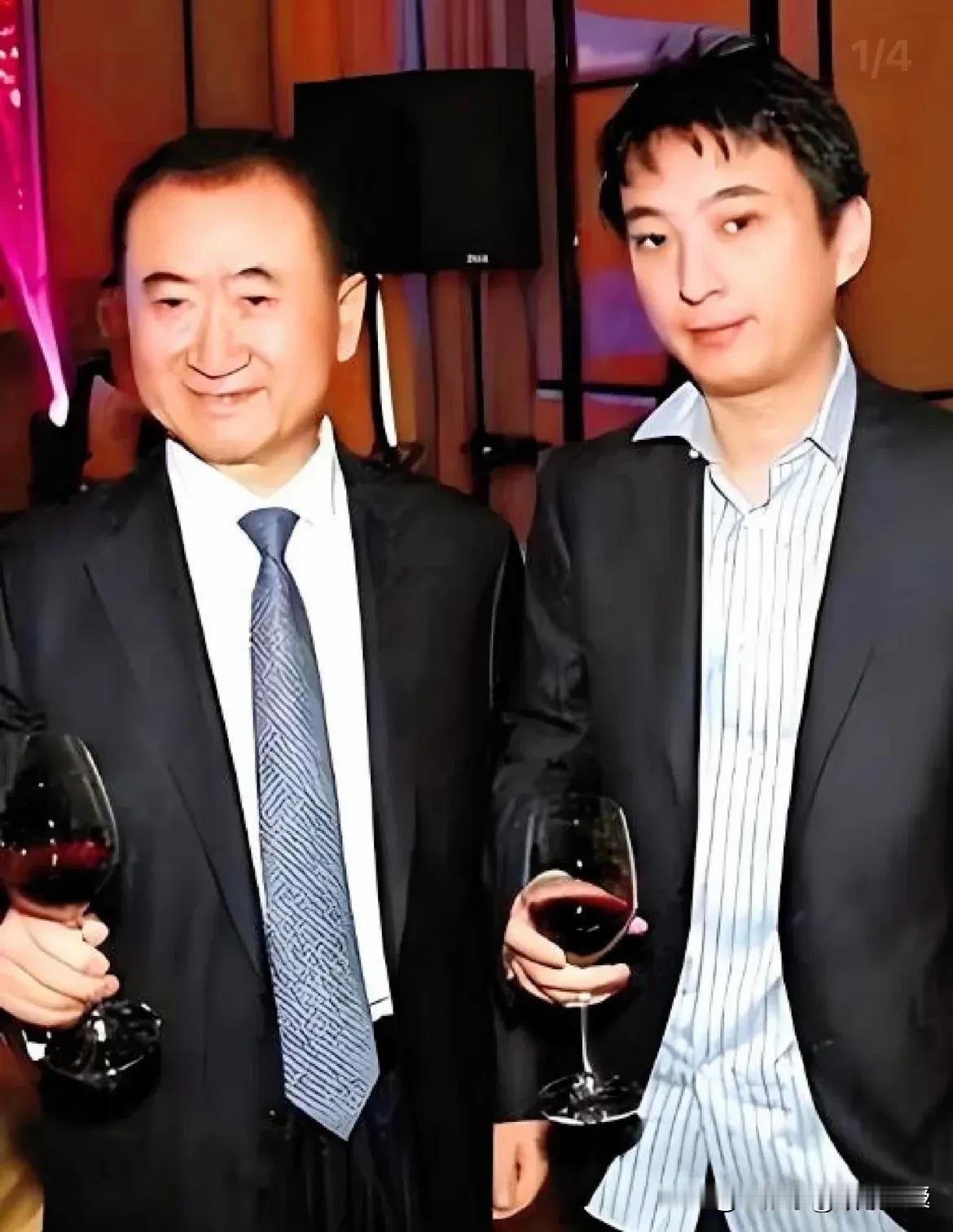 不怕富二代胸无大志，就怕富二代雄心壮志。王思聪单纯吃喝玩乐，家底尚且撑得住，盲目