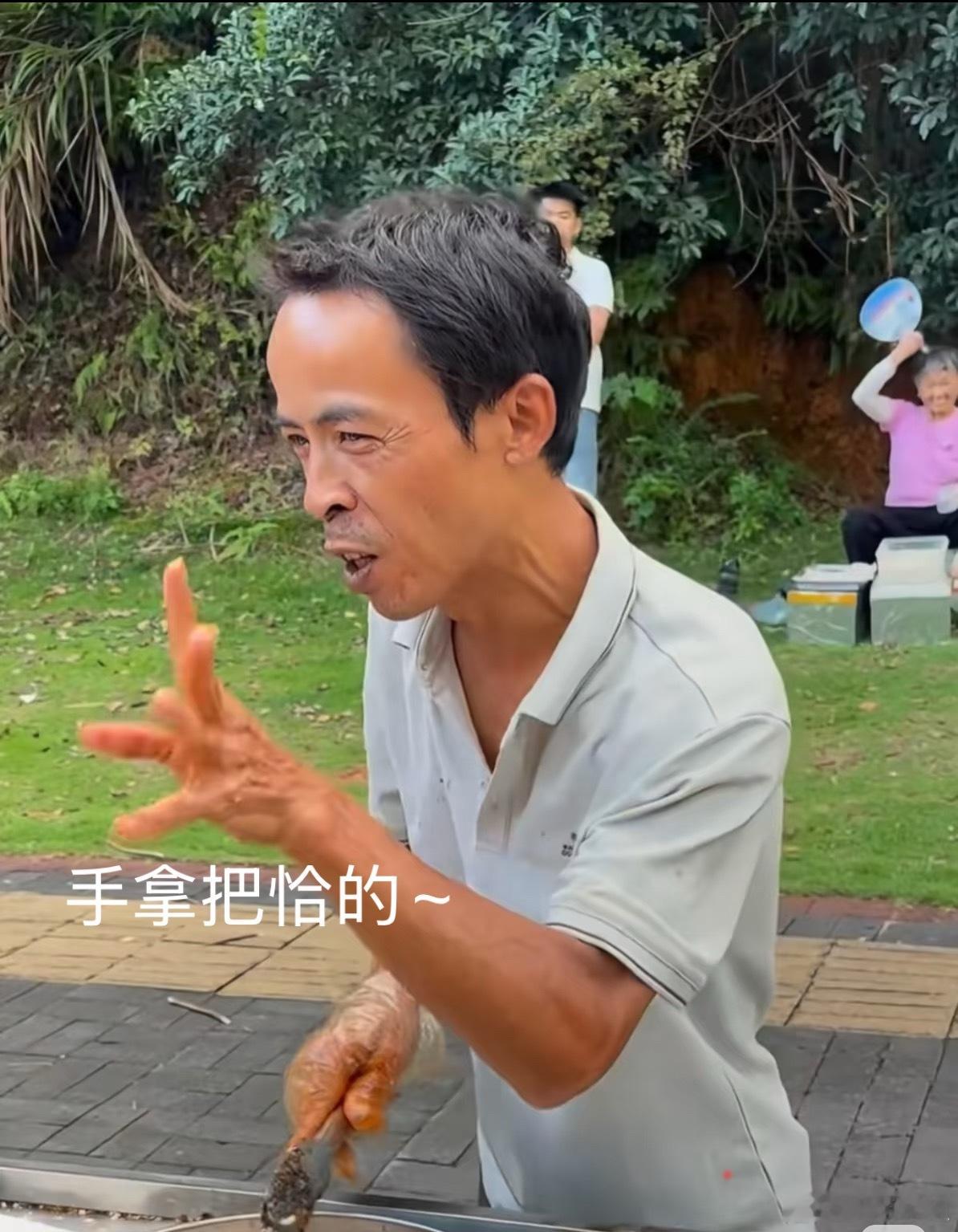 鸡排哥10月9日休息普通人：555该上班了鸡排哥：总算可以休息了[二哈] ​​​