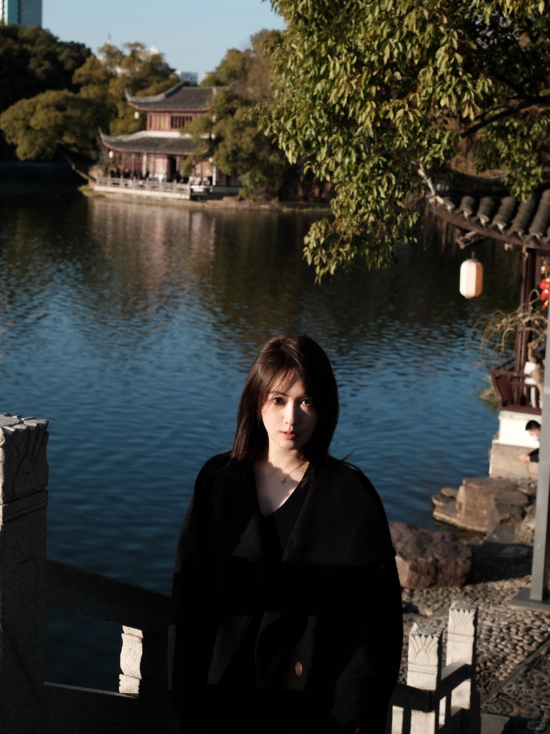 月湖
