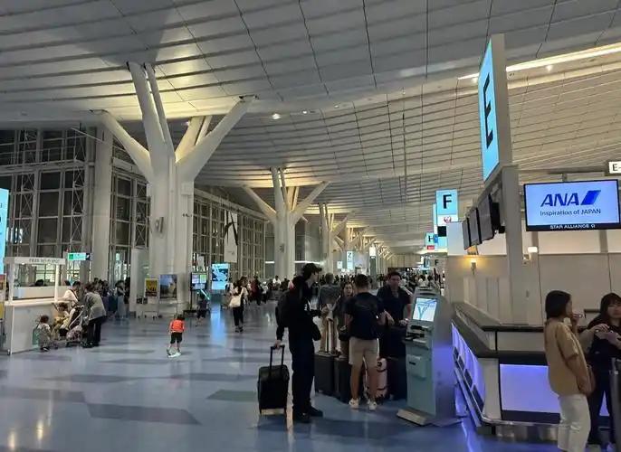 签证费上调后，不少日本网友吐槽自家政府，去过中国的游客都说这里很放松。

这次中