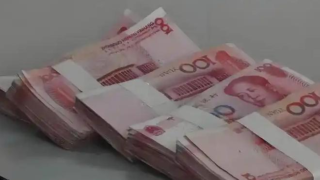 2019年，上海的郑阿姨作为长女，独自领取了母亲老宅的征收款280万元。
法院判