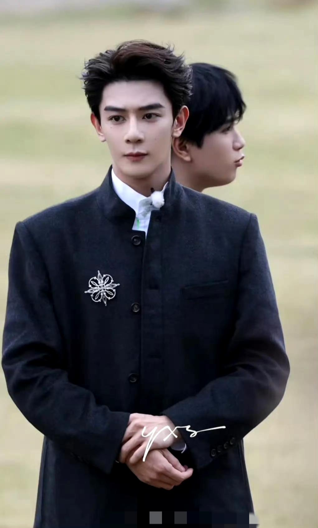 这对比也太明显了！夏之光现在和早期的状态差别好大啊✨
从青涩少年感的清爽奶狗，到