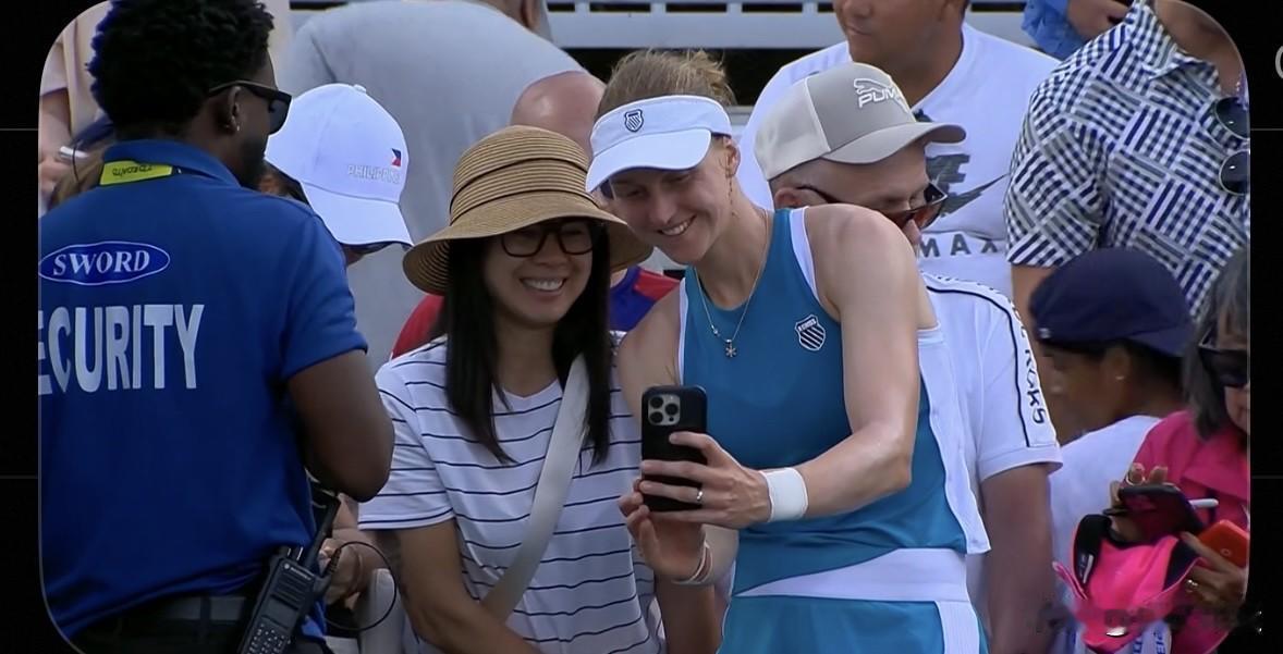 ✅20号种子比利时梅尔滕斯3-6、6-4、6-4逆转匈牙利邦达尔；

❎22号种
