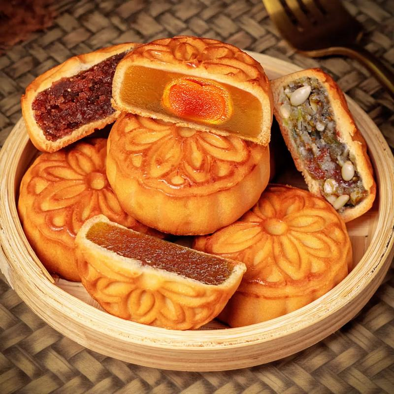 月饼 饭缩力但是月饼真的很好看，而且毕竟是花好月圆的意思，主要还是太腻了[允悲]