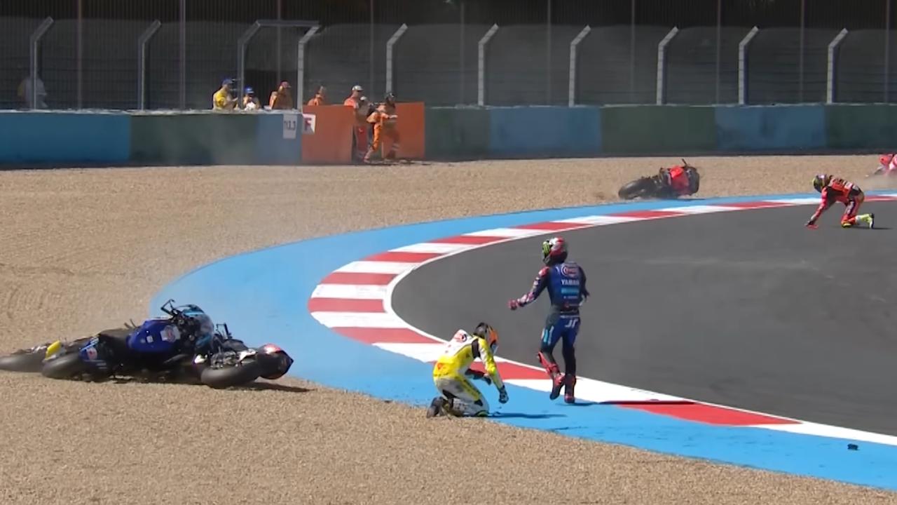 WSBK阿德莱德发卡弯，一念决定比赛命运！
WSBK马尼库尔5号阿德莱德发卡弯是