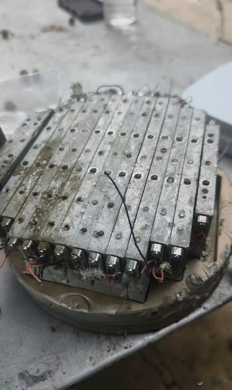 这次巴基斯坦发射的P-15E空射导弹全部被印度飞机拦截下来了，雷达引导头上的相控