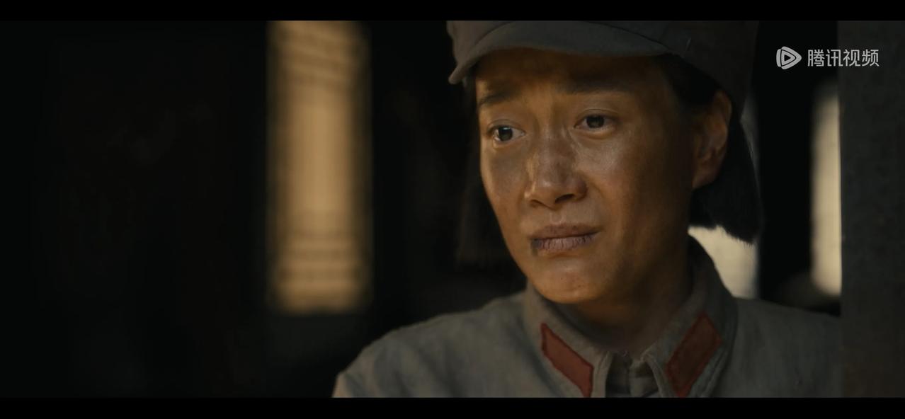 《伟大的长征》：第14集剧情中，有两段剧情让人动容，贺子珍不敢听铃铛，邓颖超的眼