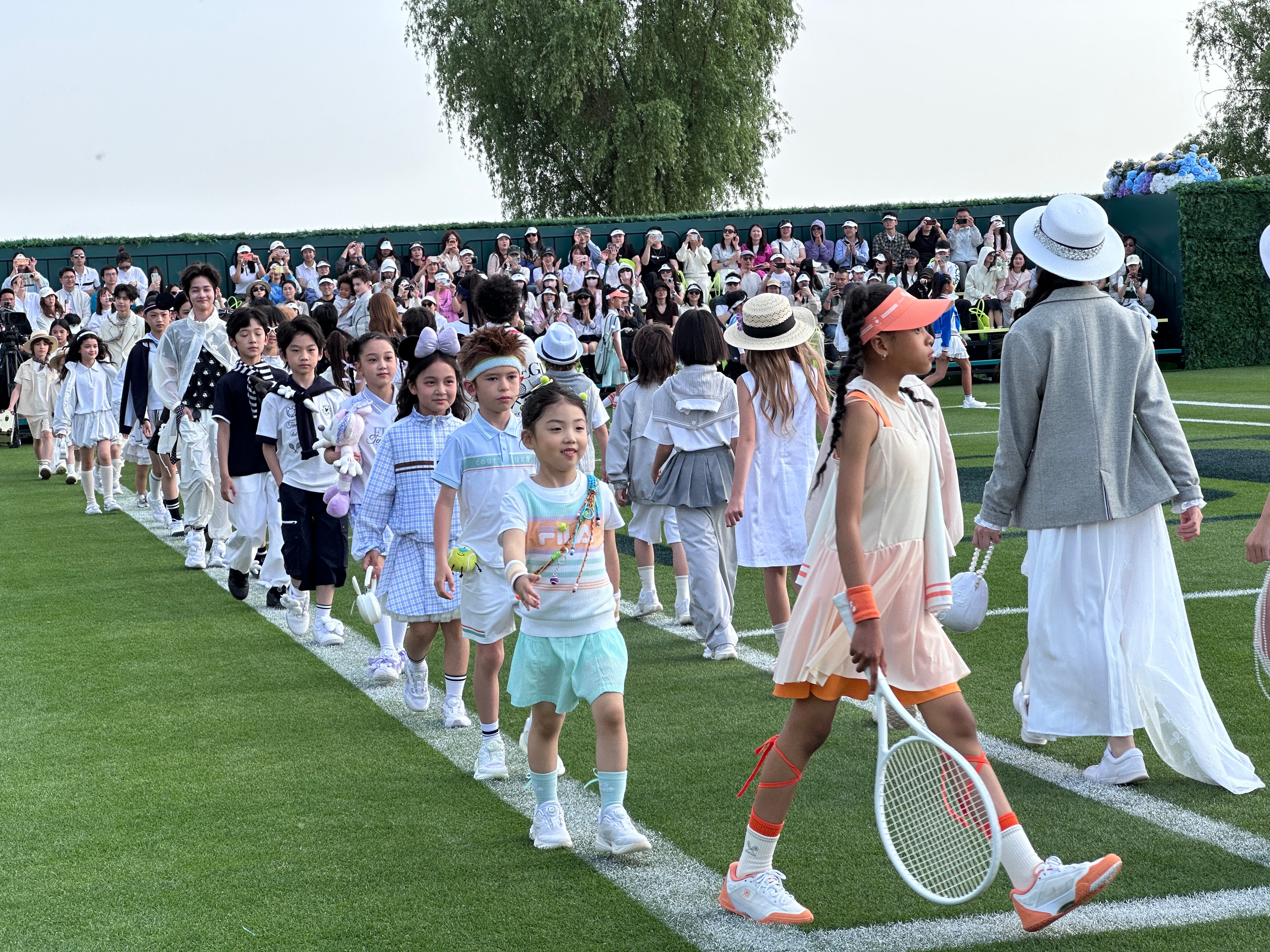 每次看FILA Kids的大秀都想把儿子再养一遍这一身身一个个的都太好看了！算了