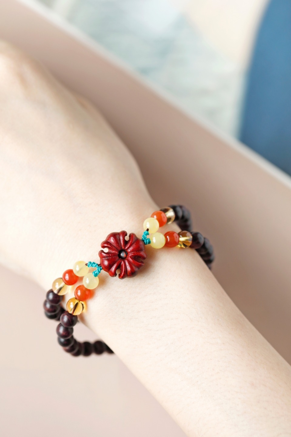 原创 海黄6mm42颗【芠菲】手串此物虽小，确心生欢喜；自戴自赏，送礼情亦重。配