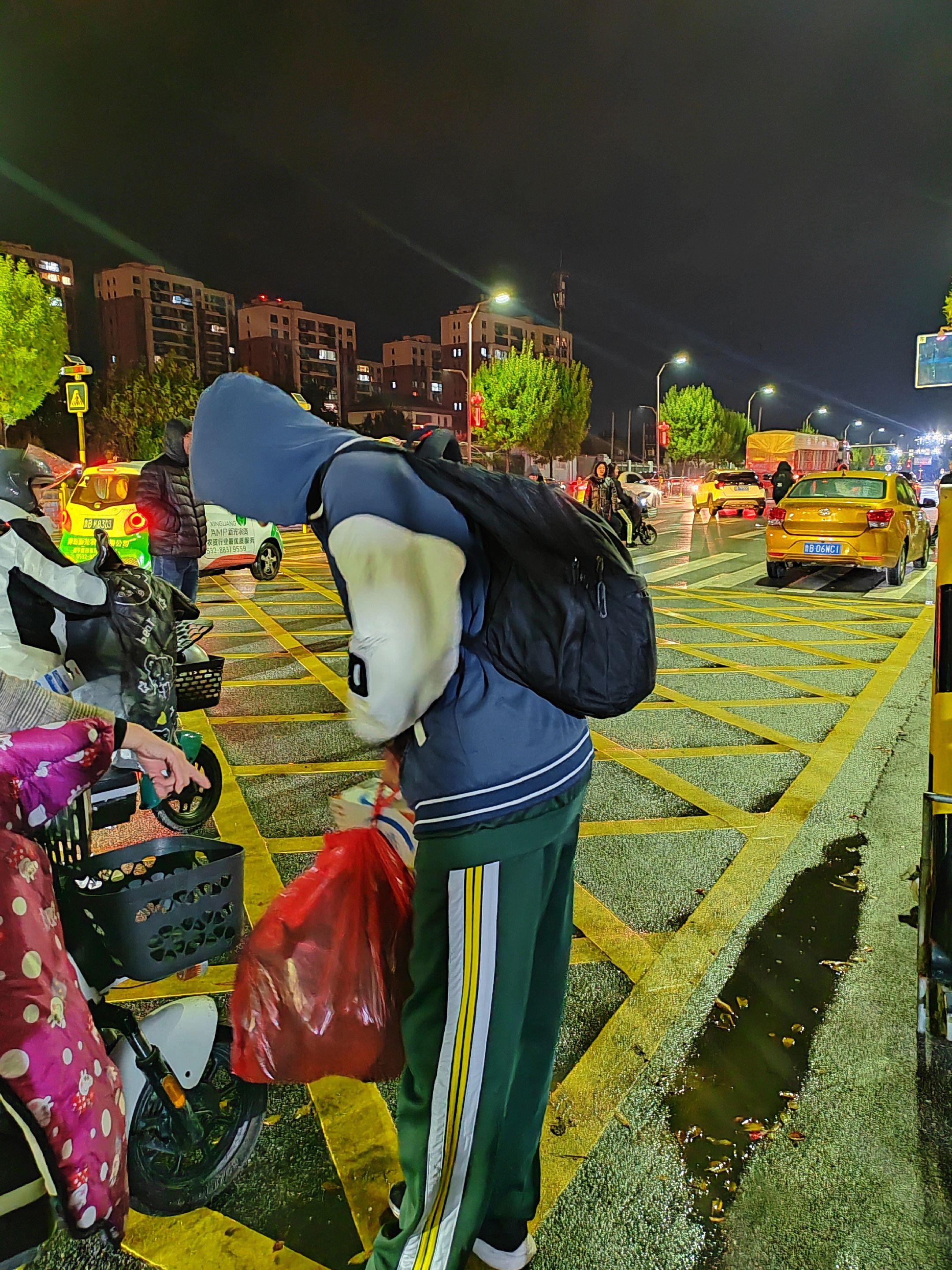 但凡有点上进心的孩子，能健健康康上完高中不得病已经是奇迹了，高中三年的...