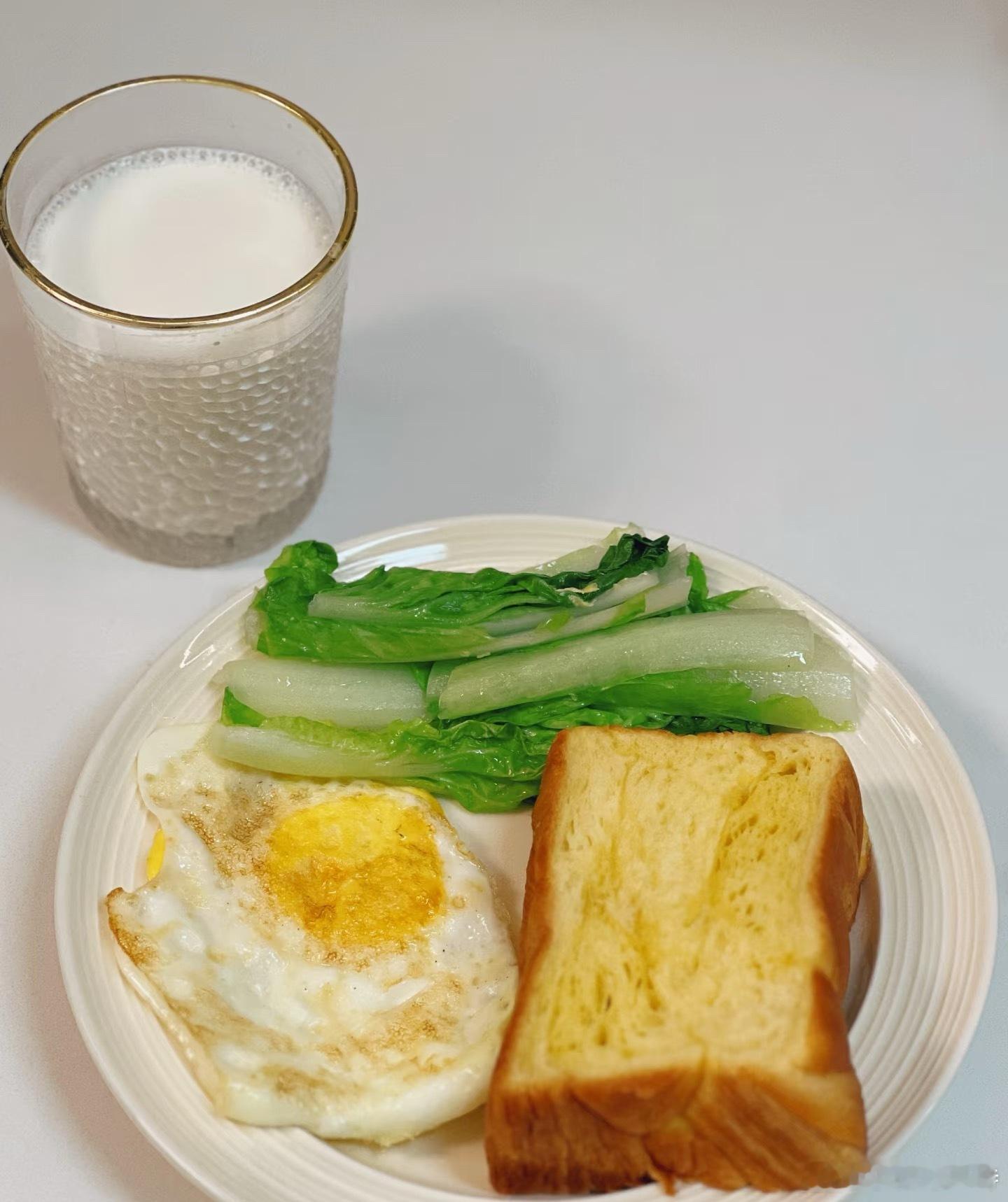 好好吃饭，心很贵 一定要装美好的东西村上春树说：“当你用认真有趣的态度对待生活里