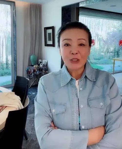 兰姐果断放弃孩子抚养权，不会再提及大 S，往事随风。珍惜身边人，希望小梅尽快生孩