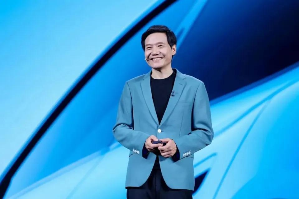 小米汽车招工！网传为了应对交付压力，小米汽车开除了月薪1万、年底13薪的待遇紧急