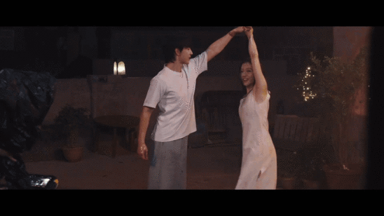 李兰迪新剧幻视长大版余周周李兰迪夏孜野草系女主迷你剧喀什恋歌长大版余周周既视感太