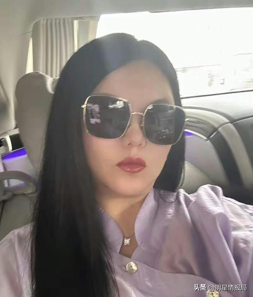 李湘深夜晒英伦豪宅，是不是太奢华了？

深夜，李湘晒出了英伦独栋房子的日常片段