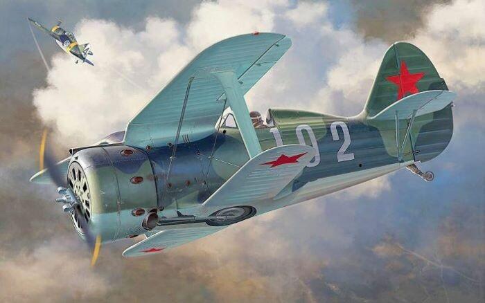 1941年西线苏军：边境军区空军机型杂乱、编制分散，大量老旧I-153、I-16