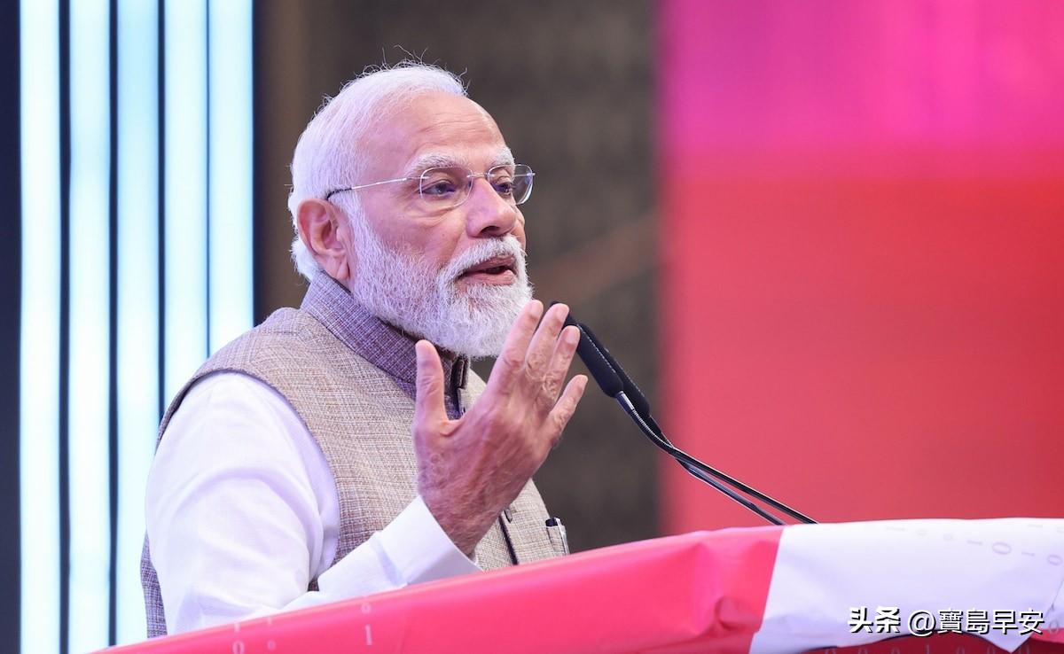 莫迪：印度产iPhone全球第一
今天晚上，莫迪出席第33届印度科技电信展发言时