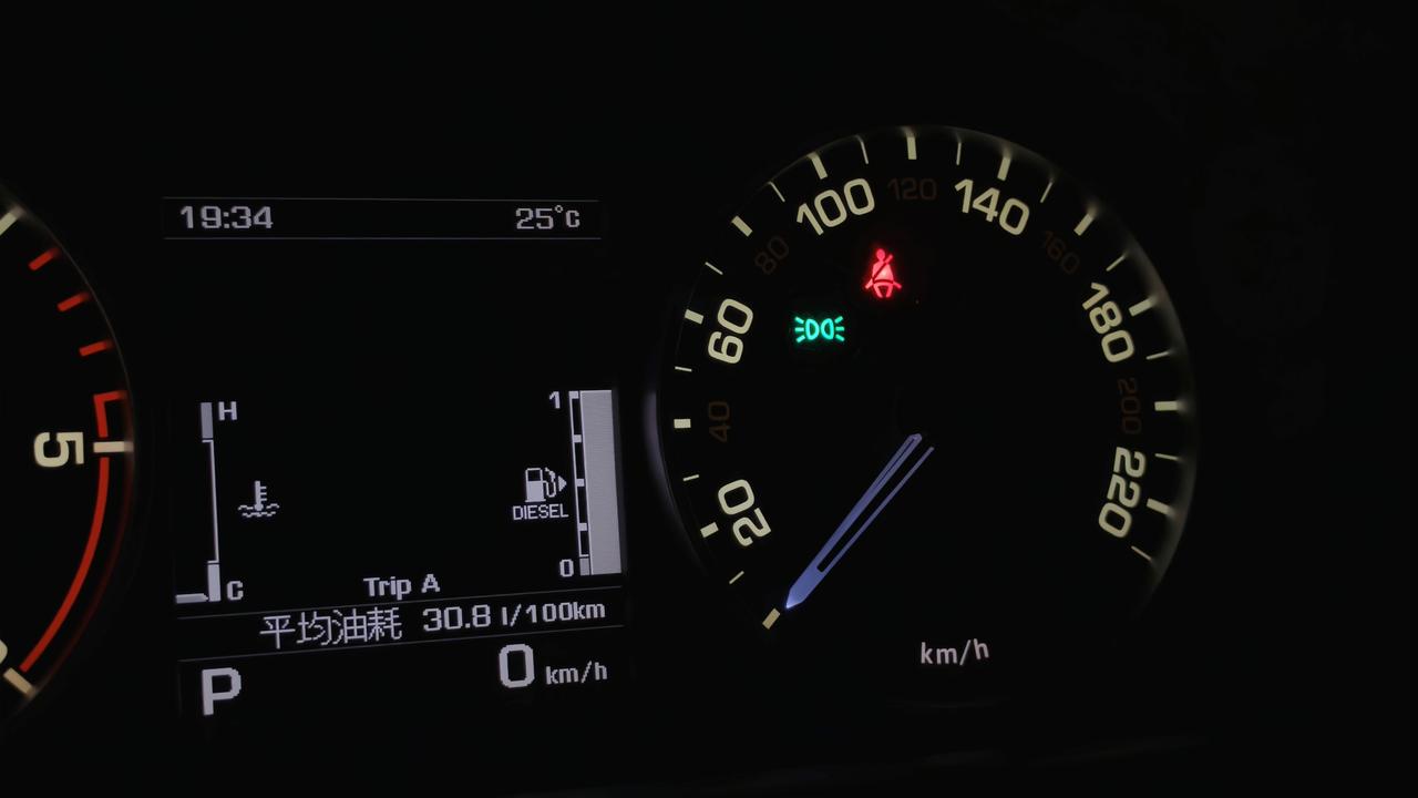 既然加满油，那就要舍得开
油价涨了，我反而更想开油车出门
原因是，我无端端备了1