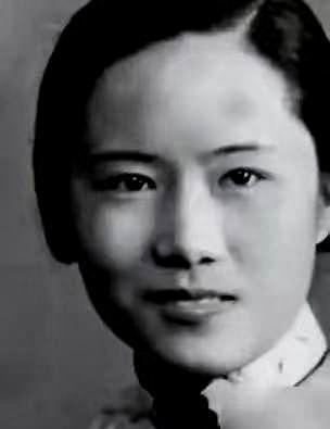 她帮美国造出原子弹，37年后回国，见到周总理开口第一句话是：