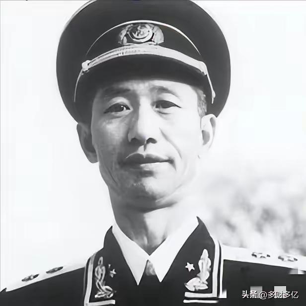 1935年，红九军作战科长周希汉，被军长顶着额头连开五枪，五枪都没打中：是他命大