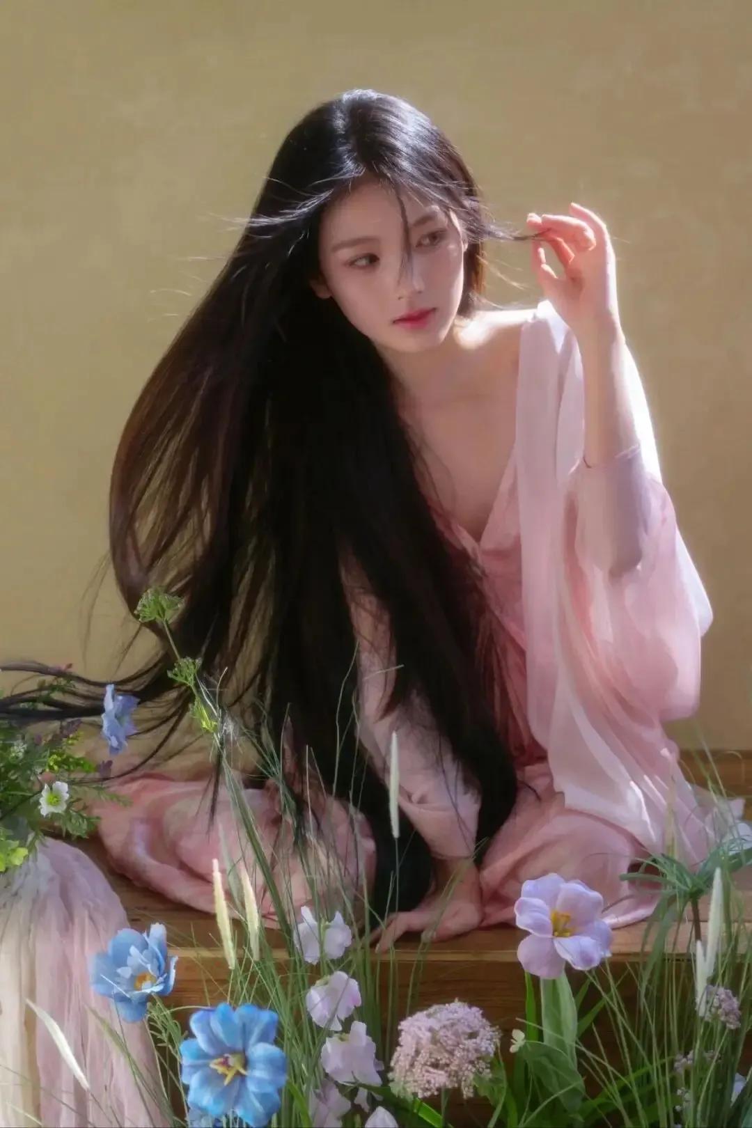 花一样的年纪，花一样的美丽。